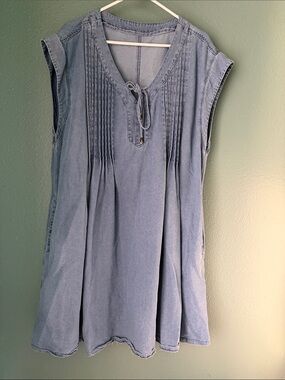 Women’s Sleeveless Denim Tunic Top - Light Blue